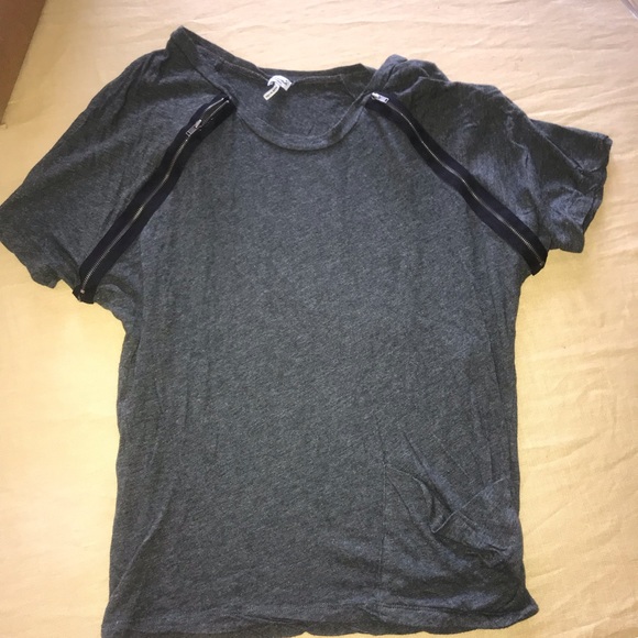 4 Splendid Tees, 3 Sz S and 1 Med (runs small) - Picture 2 of 5